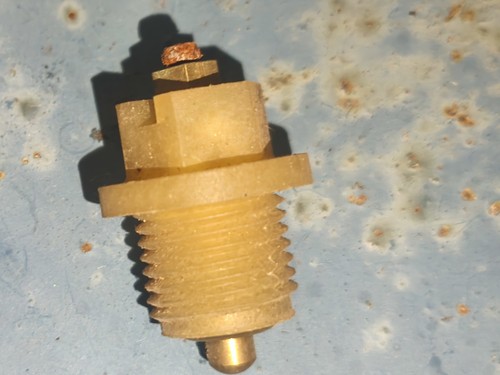 Ddr nuovo interruttore vuoto - a,